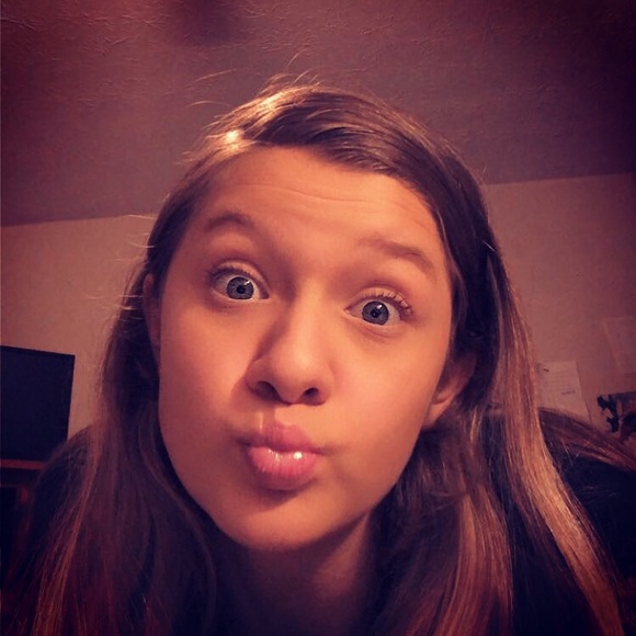 Meet your Posher, Ryelee - Picture 1 of 1